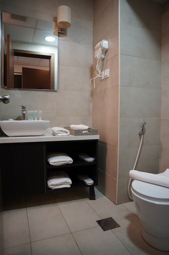 Bathroom 4, Lijam Hotel, Ardhah