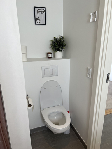 Bathroom 4, New 2 Br Apt | Ocean View, Tórshavn