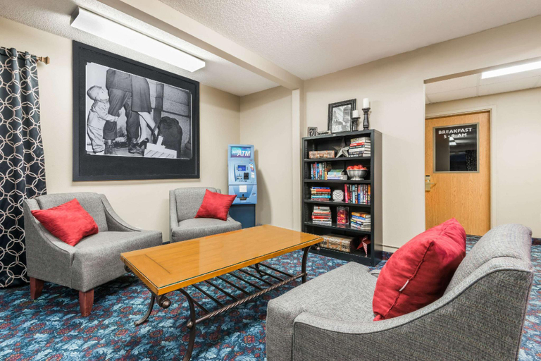 Public Area, Super 8 By Wyndham Beloit, Mitchell