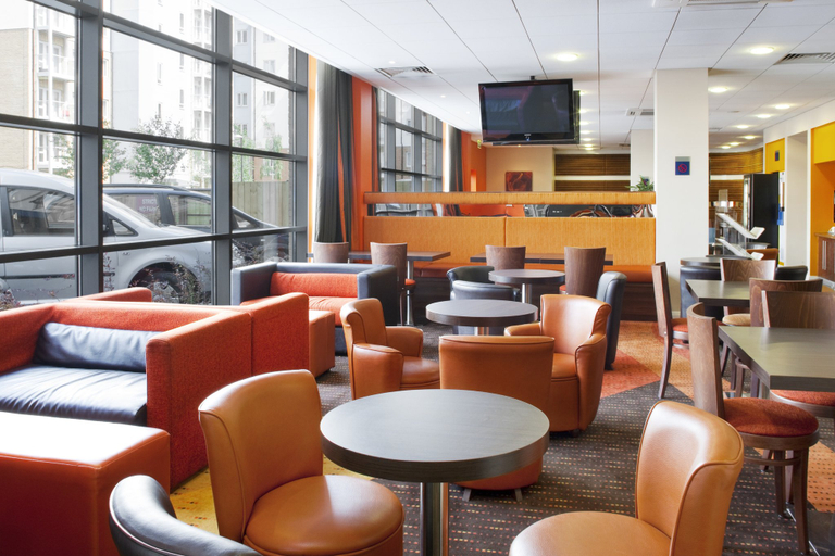 Food & Drinks 3, Holiday Inn Express SLOUGH by IHG, Slough