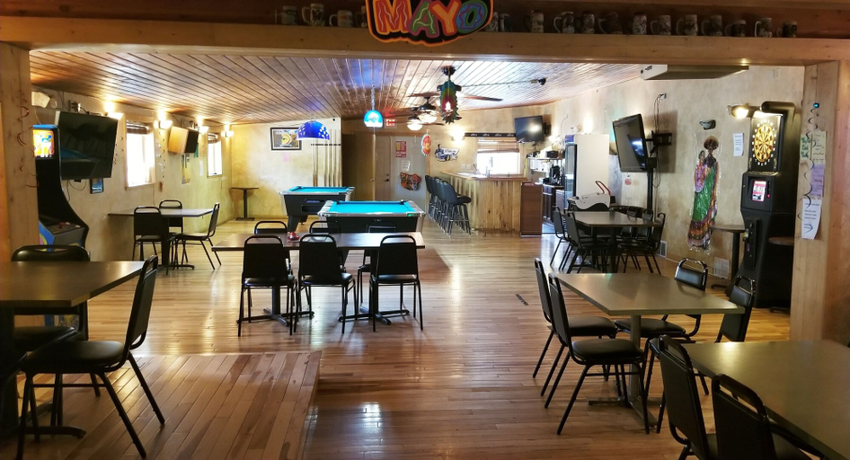Food & Drinks 5, Super 8 by Wyndham Newcastle, Weston