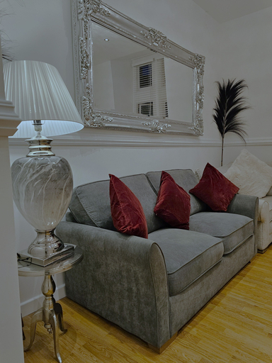 Others 5, White Tulip Central 3bedroom Duplex Loft, Sefton