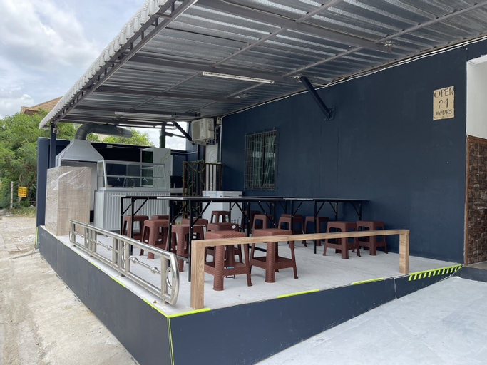 Food & Drinks 5, Palace Hostel, Phra Khanong