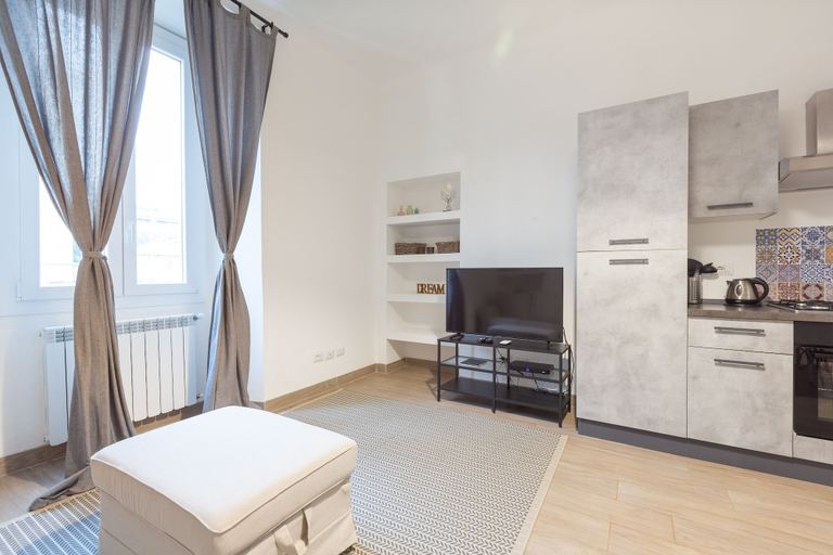Others 4, Moscova Modern Apartment, Milano