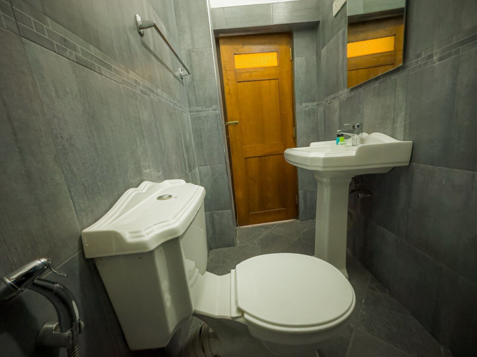 Bathroom 2, Omenco Hotel Nuwaraeliya, Nuwara Eliya