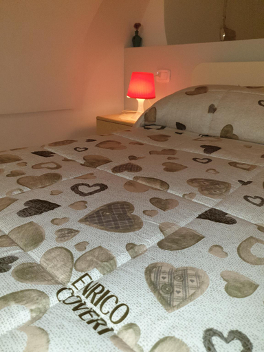Bedroom 2, Lo Scrigno dei sogni, Bari