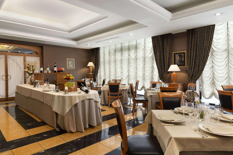 Food & Drinks 5, Ramada Naples City Centre, Napoli