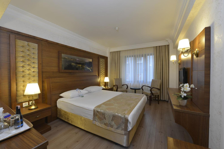 Bedroom 3, Yigitalp Hotel, Fatih