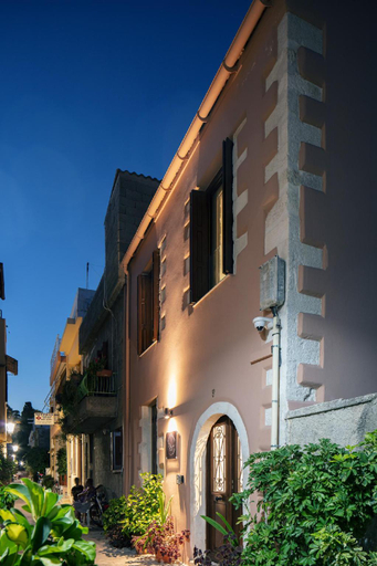 3, Le Bijou Luxury Upper Suite, roof garden with jacuzzi and unique views!, Crete