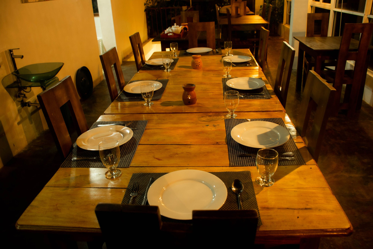 Food & Drinks 5, Manudi Glenfallsedge Rest, Nuwara Eliya