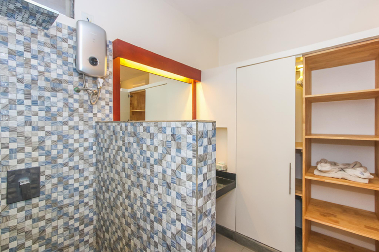 Bathroom 4, Spacious One Bedroom Apartment- Home like setting , Siem Reap