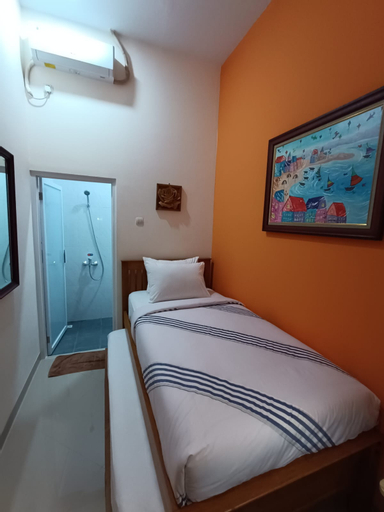 Bedroom 2, The Cabin Hotel Sumberan, Bantul