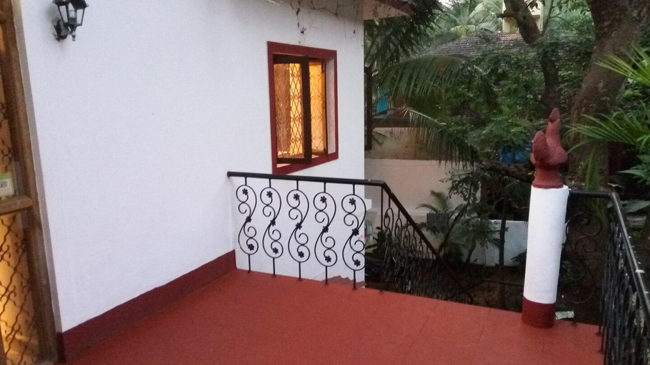 4, Apartment beach Side for 8 people, Candolim Goa, North Goa