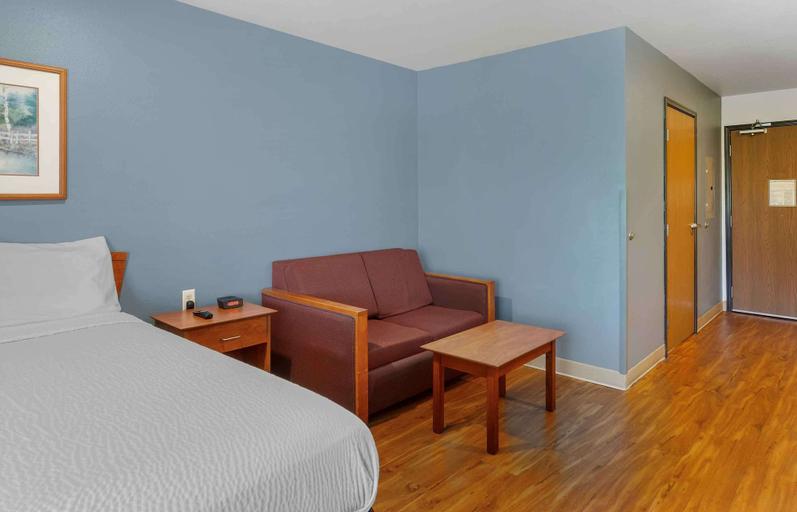 Bedroom 2, Extended Stay America Select Suites - Akron - South, Summit