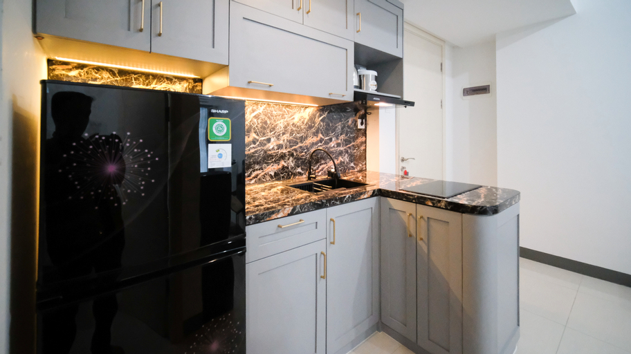 Dining Room, Compact and Homey 2BR at Benson Supermall Mansion Apartment By Travelio, Surabaya