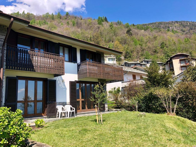 Villa su due piani in contrada Moroni con vista, Sondrio