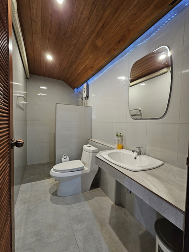 Bathroom, Kantiang Bay View Resort, Ko Lanta