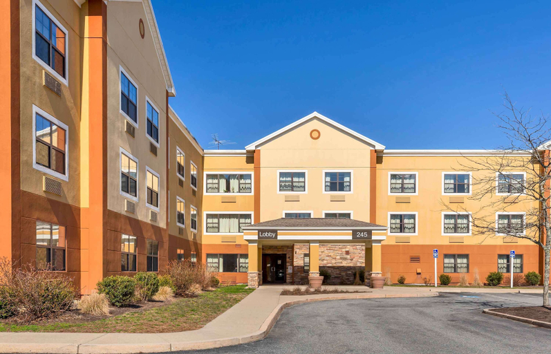 Exterior & Views 2, Extended Stay America Suites Providence Warwick, Kent