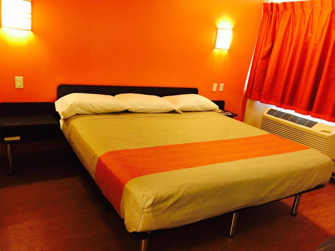 Bedroom 3, Motel 6 Amarillo, TX - West, Potter