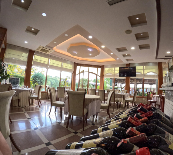 Food & Drinks 5, Buna Park Hotel, Shkodrës