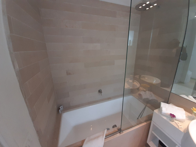 Bathroom 5, Messapia Hotel & Resort, Lecce