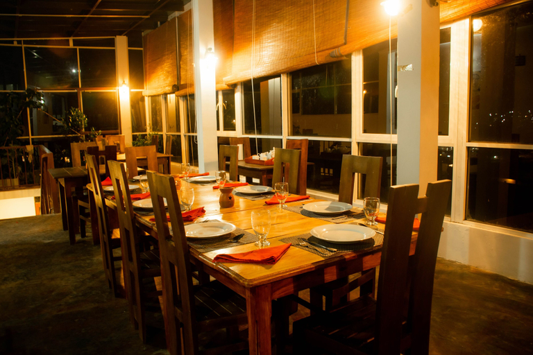 Food & Drinks 5, Manudi Glenfallsedge Rest, Nuwara Eliya