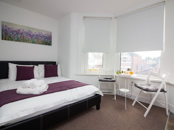 Bedroom 3, Beddoe Apartments, Hampshire