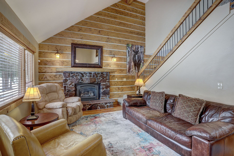Others 5, Ziggy Bear Lodge, Summit