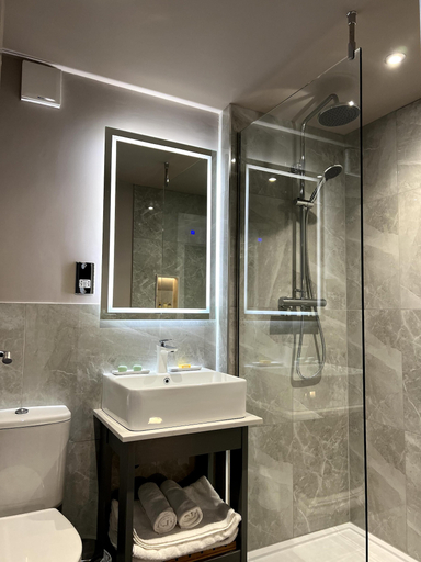 Bathroom 3, The Three Pickerels, Cambridgeshire