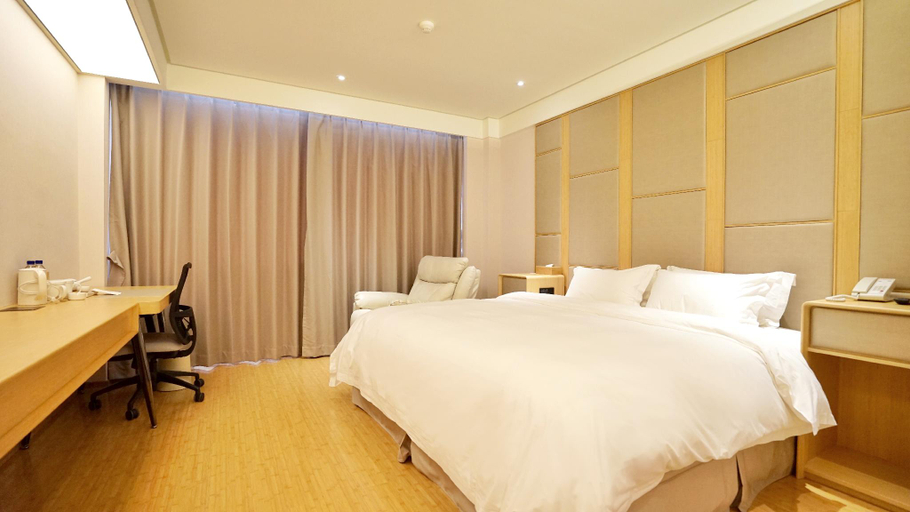 Bedroom 2, Ji Hotel Yantai Binhai Plaza, Yantai