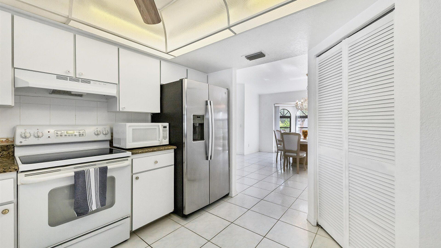 Others 5, 850 Ellicott Circle nw, Charlotte
