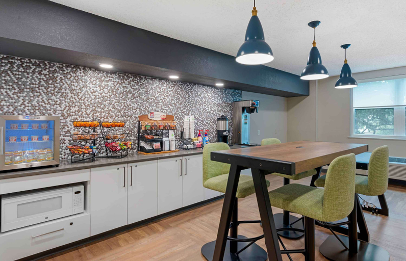 Food & Drinks 5, Extended Stay America Miami - Coral Gables, Miami-Dade