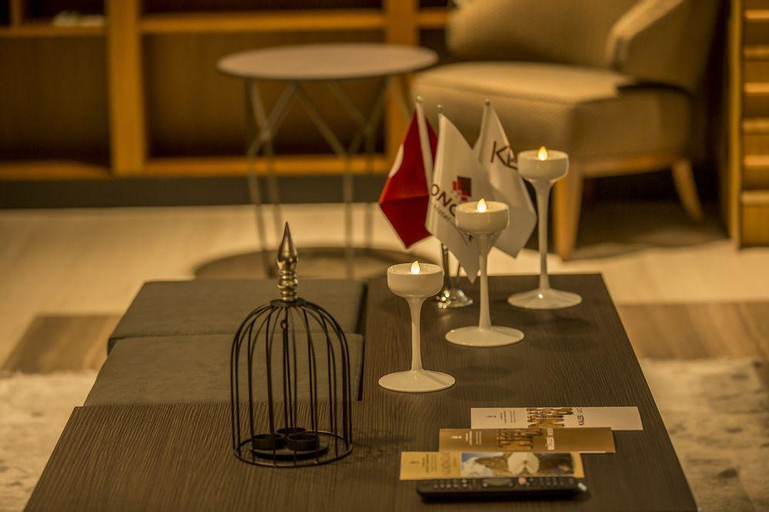 Food & Drinks 3, Honour Hotel, Merkez