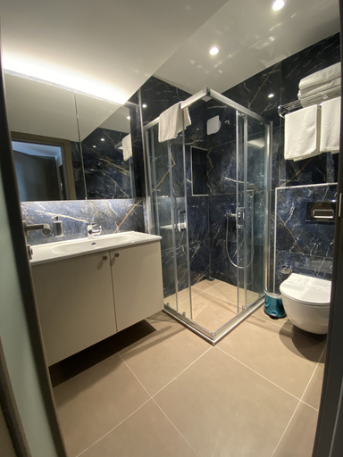 Bathroom 5, Senyildiz Hotel, Foça