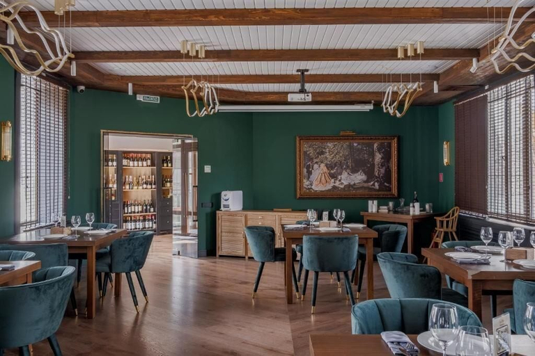 Food & Drinks, Dom u ozera, Shuchinskiy