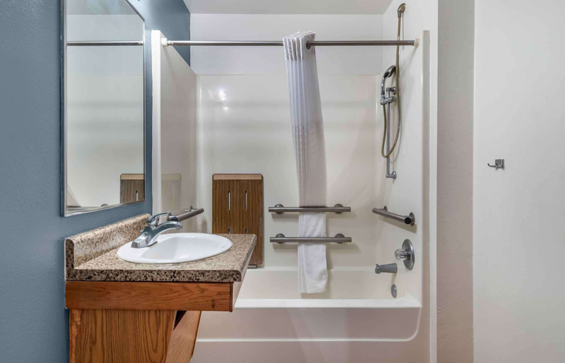 Bathroom 4, Extended Stay America Select Suites - Laredo, Webb