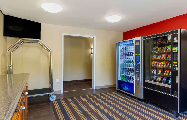 Food & Drinks 5, Extended Stay America Suites Boston Woburn, Middlesex