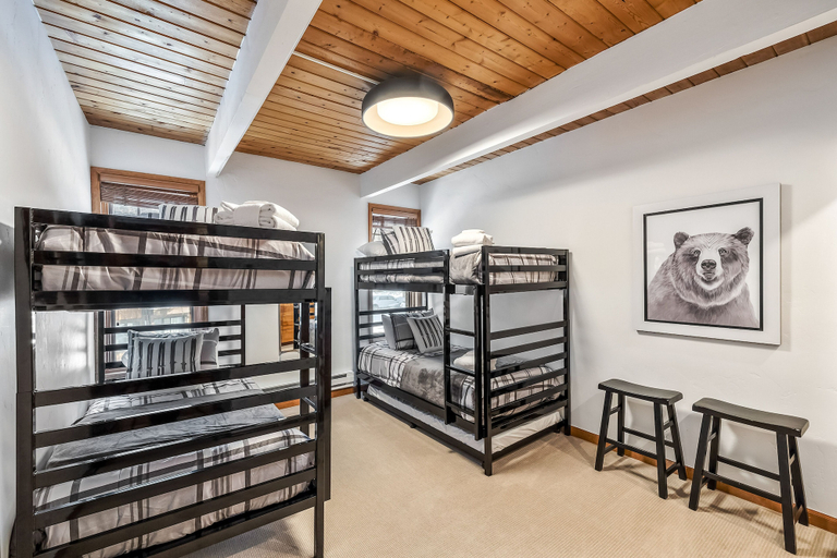 Bedroom 2, Motherlode A5, Summit