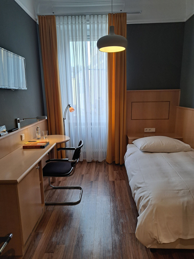 Bedroom 4, Hotel Union, Ortenaukreis