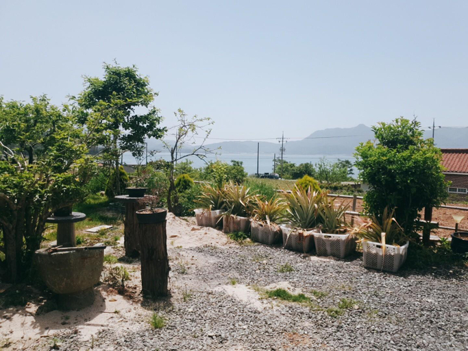 Others 2, Namhae Eoneu Meotjinnal Pension, Namhae