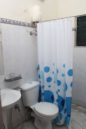 Bathroom 5, Hotel Nest International, Kolkata