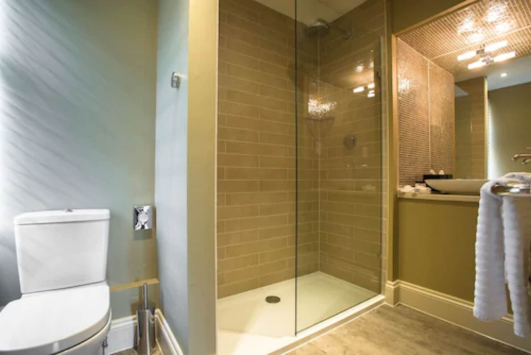 Bathroom 5, Seckford Hall Hotel & Spa, Suffolk