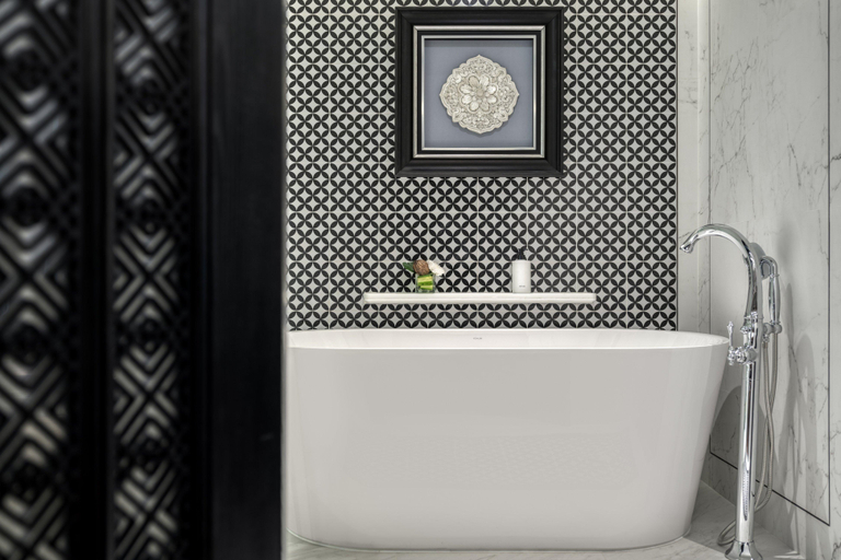 Bathroom 10