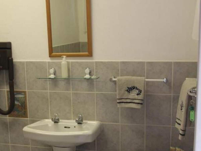 Bathroom 4, Le Residence de Josephine, eThekwini