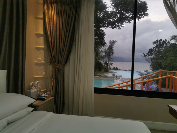Bedroom, Silangang Nayon, Pagbilao