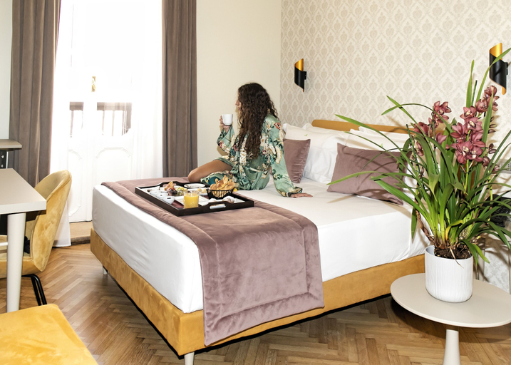 Bedroom 4, Hotel Caravita, Rome