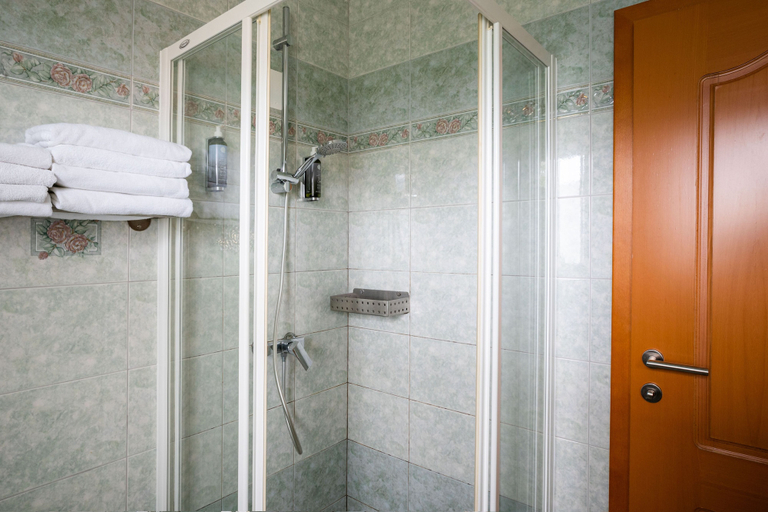Bathroom 4, Penzion Kovac, Radovljica