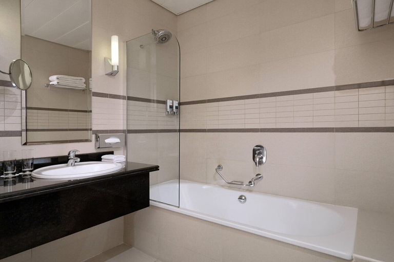 Bathroom 3, Premium Hotel & Suites by Victoria Inn, Ikpoba-Okha