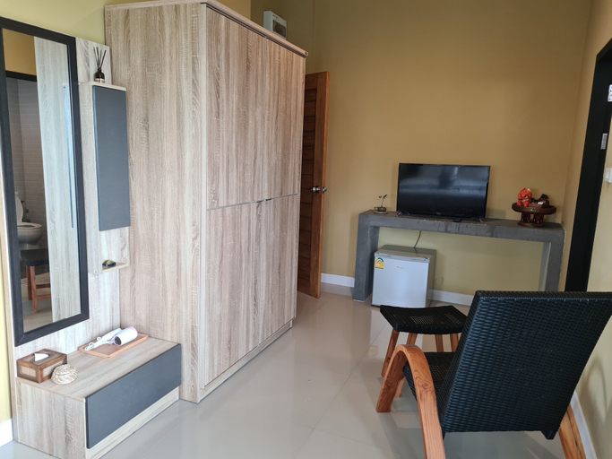 Others 5, The Lantern Suites, Lak Si
