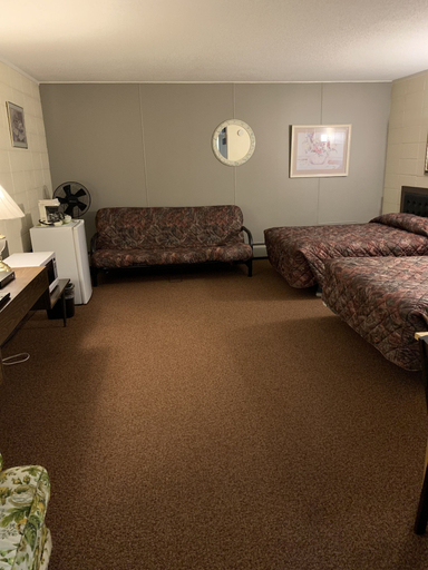 Bedroom 3, Alpine Lodge Motel, Division No. 18